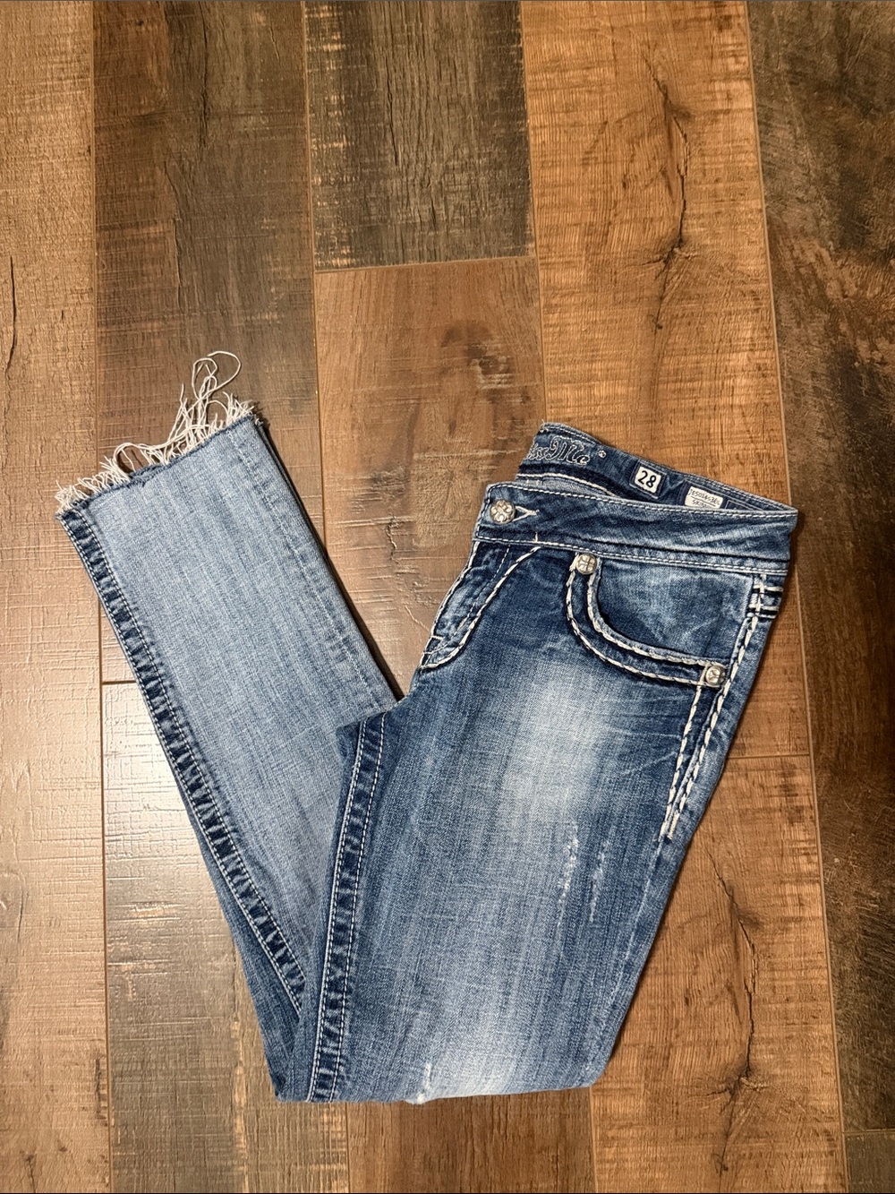 Miss Me Blue Wash Distressed Ankle Skinny Jeans with Frayed Hem